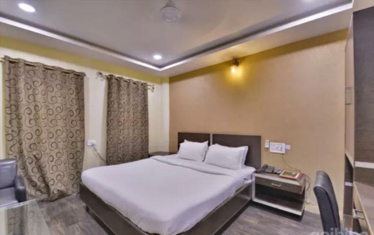 Hotel Puneet International Raipur  Bagian luar foto